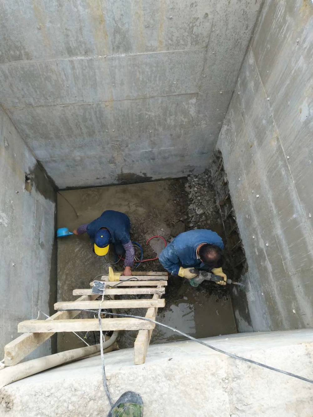 荷泽东明县水池堵漏